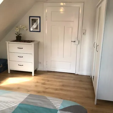 Lenas Familienfreundliche Ferienwohnung *